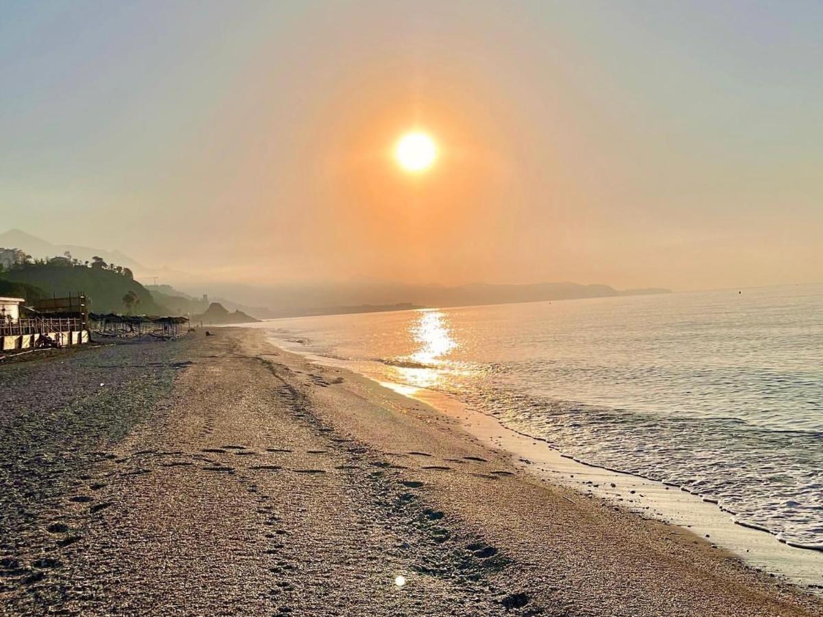 דירות Escapada Familiar En Torrox Costa A 100M De La Playa, Vistas Al Mar Y Parking Gratis מראה חיצוני תמונה
